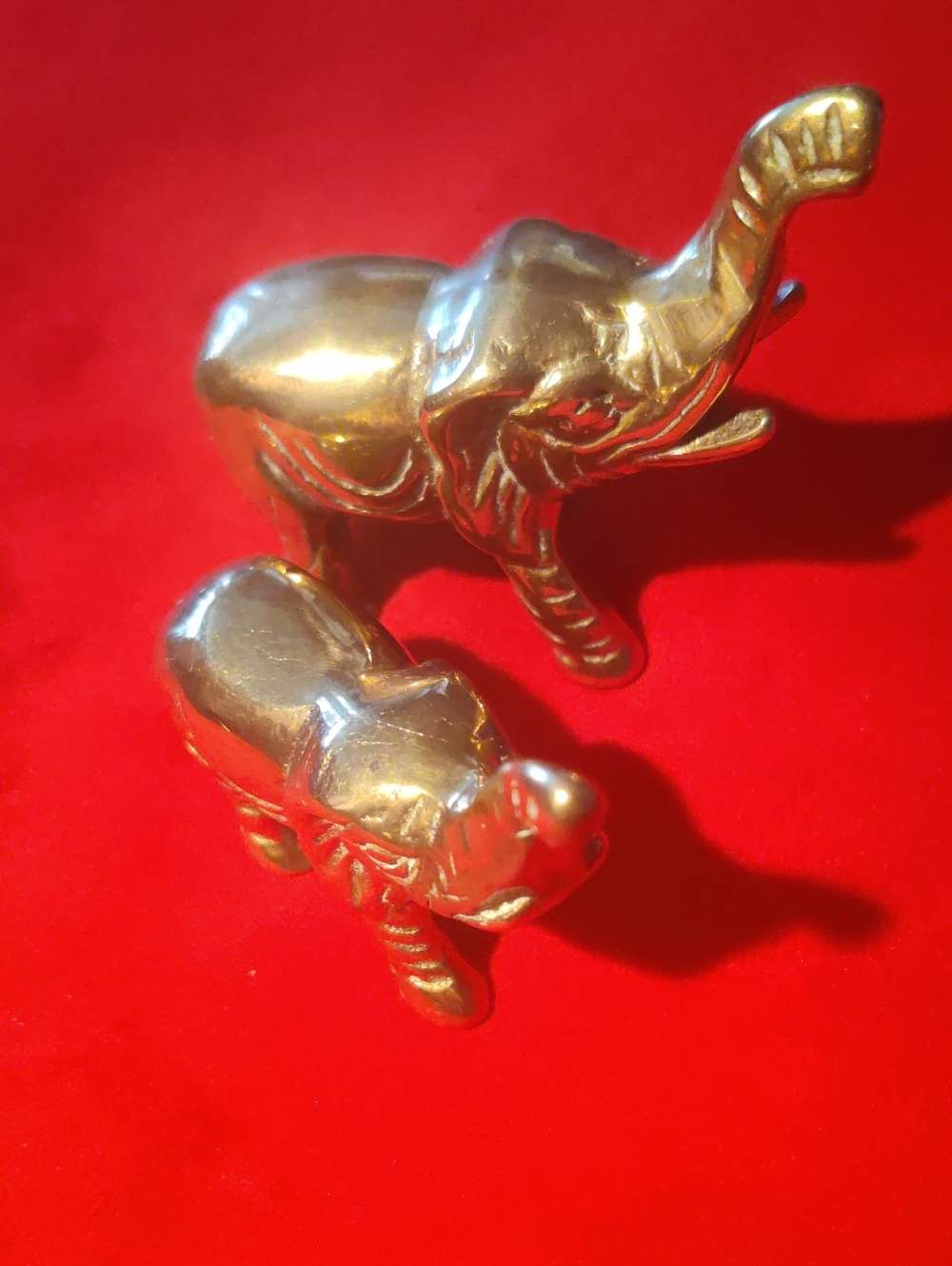 Two Brass Elefants Unsigned Decorative.....Pre-owned